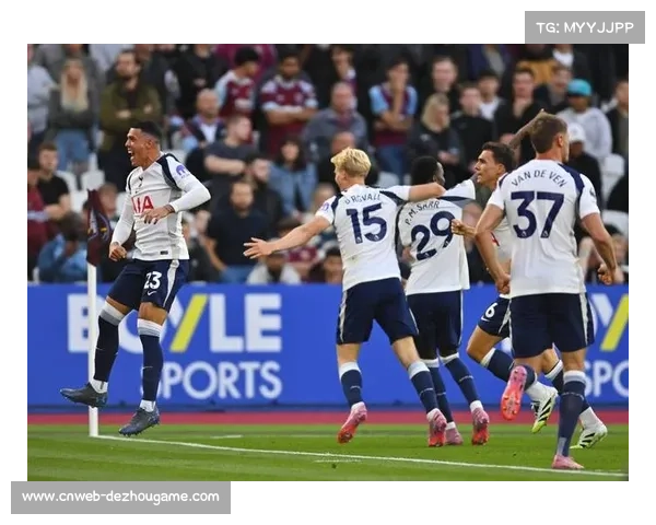 热刺1-2利物浦，十人作战难逆转，罗梅罗补时染红