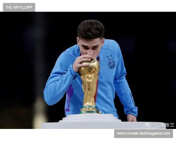 阿尔瓦雷斯加练射门,马竞教练组调整其站位策略